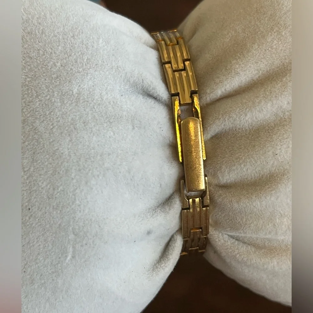 TISSOT SAPHIR mechanical hand winding ladies watch gold plated 20 microns. - Picture 9 of 15